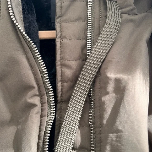 Zara Basic Olive Parka with Black Faux Fur Hood. Size S - Picture 6 of 12